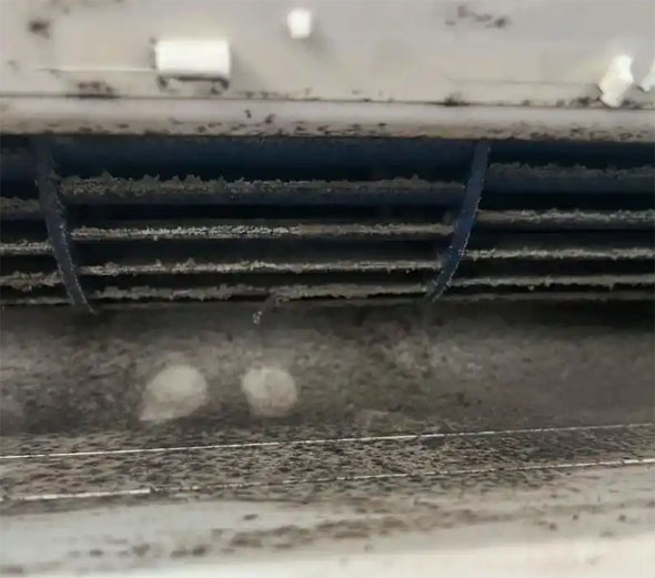 天峻空调吹的风有股烧焦味是怎么回事